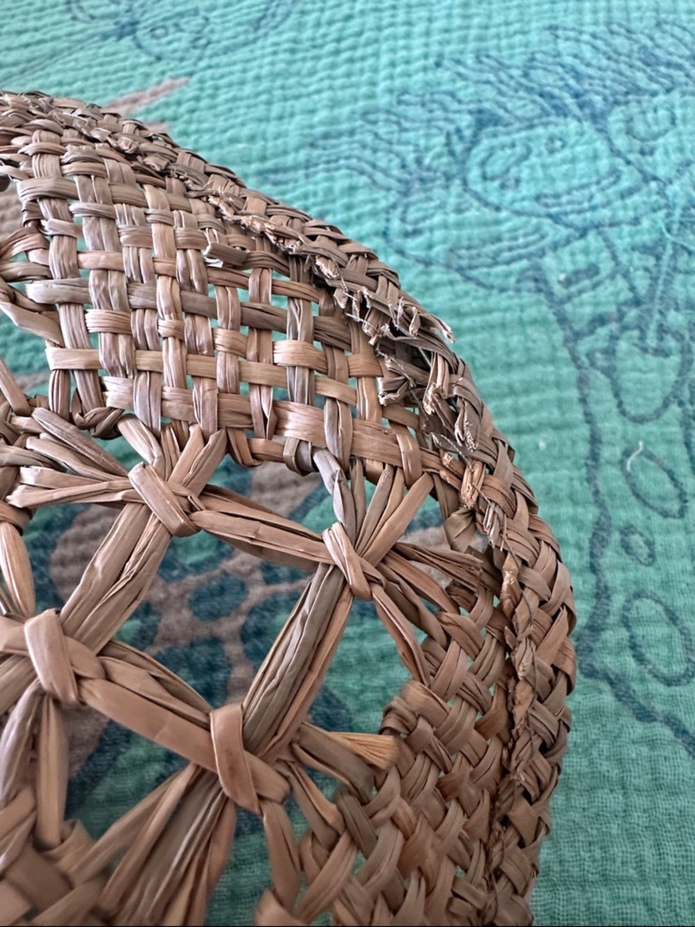 Woven paper hat - Picture 6 of 6